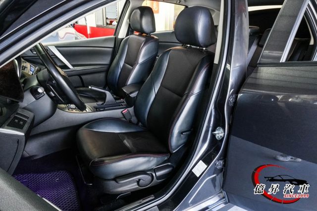 2.5S，僅跑12.6萬公里，換檔撥片、主動轉向頭燈、循跡防滑控制系統  第7張相片