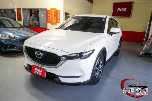 頂級型，盲點偵測、電動尾門、車道偏移警示，日本原裝進口，妥善率優良  第1張相片