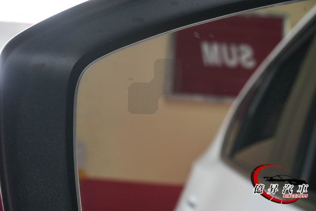 頂級型，盲點偵測、電動尾門、車道偏移警示，日本原裝進口，妥善率優良  第9張相片