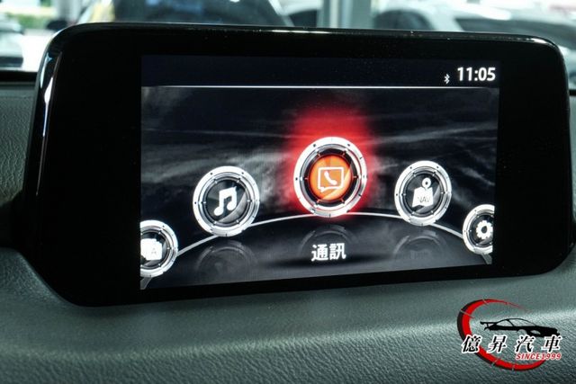 頂級型，盲點偵測、電動尾門、車道偏移警示，日本原裝進口，妥善率優良  第17張相片