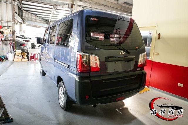 低里程，定速、盲點偵測，好開、耐用，  賺錢麵包車，人人都會開的自排  第5張相片