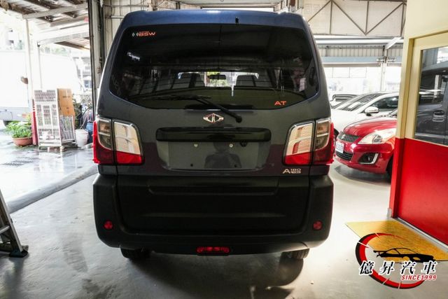 低里程，定速、盲點偵測，好開、耐用，  賺錢麵包車，人人都會開的自排  第6張相片