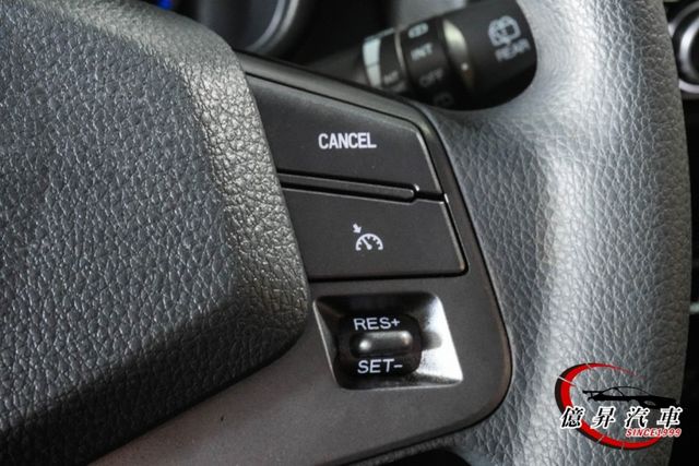 低里程，定速、盲點偵測，好開、耐用，  賺錢麵包車，人人都會開的自排  第10張相片