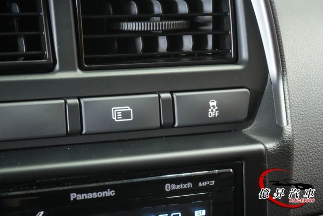 低里程，定速、盲點偵測，好開、耐用，  賺錢麵包車，人人都會開的自排  第14張相片