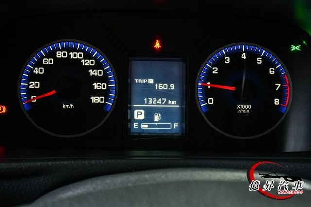 低里程，定速、盲點偵測，好開、耐用，  賺錢麵包車，人人都會開的自排  第16張相片