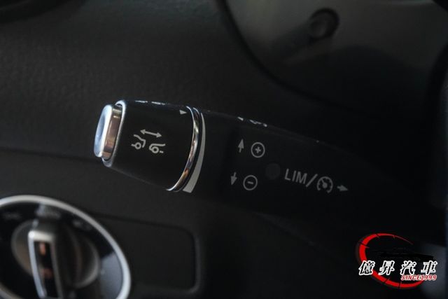 HK音響、22P跟車、賽車椅、夜色套件，二階特調晶片、HRE鋁圈、全段排氣管  第12張相片