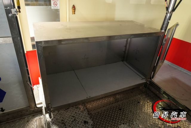 僅跑190公里，全新改裝餐車，行照已合法變更，回家可直接賺錢!  第10張相片