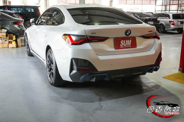 5AU跟車、雙曲面螢幕、ID8，低里程，愛馬仕內裝配色，新款排檔，非小雞腿排檔  第5張相片