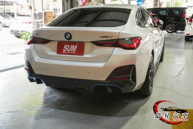 5AU跟車、雙曲面螢幕、ID8，低里程，愛馬仕內裝配色，新款排檔，非小雞腿排檔  第6張相片