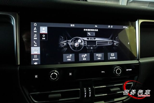 低里程，小改款G3，全景天窗、360環景、金屬火山灰、14向電動椅，選配30萬  第17張相片