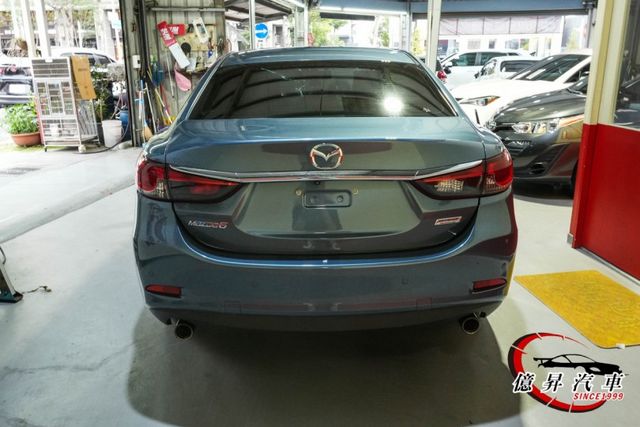 雙區恆溫、駕駛座電動/記憶座椅、車道變換輔助系統，日系旗艦房車，輕鬆入手  第6張相片