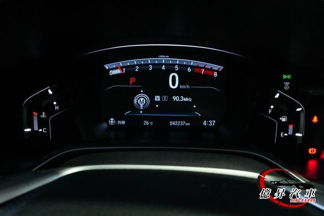 低里程，ACC跟車、盲點偵測、車道偏移警示，妥善率優良，家用休旅首選  第16張相片