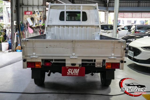 低里程，新車保固中，TSS、LED頭燈、前後行車紀錄器  第4張相片