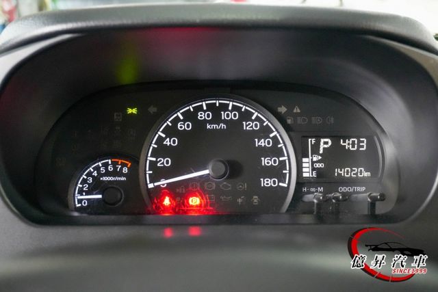 低里程，新車保固中，TSS、LED頭燈、前後行車紀錄器  第12張相片