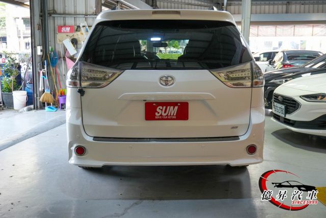 SE運動版，雙電動滑門、盲點偵測，具運動感與家庭實用兼具的MPV  第4張相片