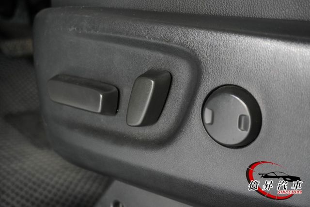 SE運動版，雙電動滑門、盲點偵測，具運動感與家庭實用兼具的MPV  第13張相片