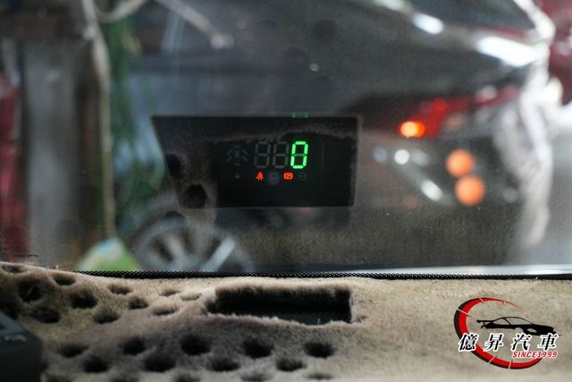 SE運動版，雙電動滑門、盲點偵測，具運動感與家庭實用兼具的MPV  第15張相片