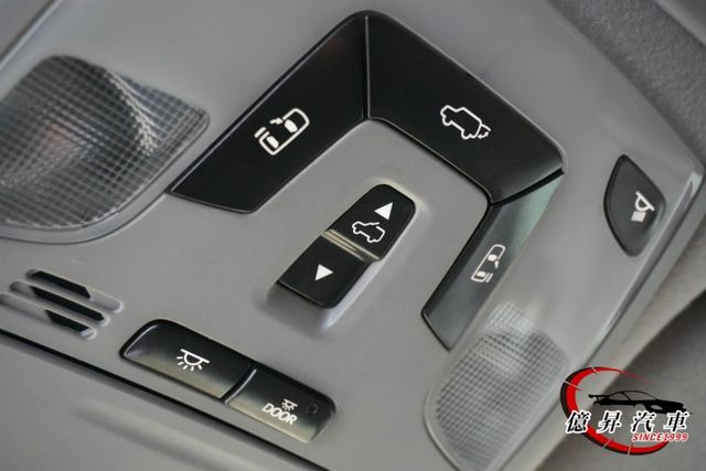 SE運動版，雙電動滑門、盲點偵測，具運動感與家庭實用兼具的MPV  第16張相片