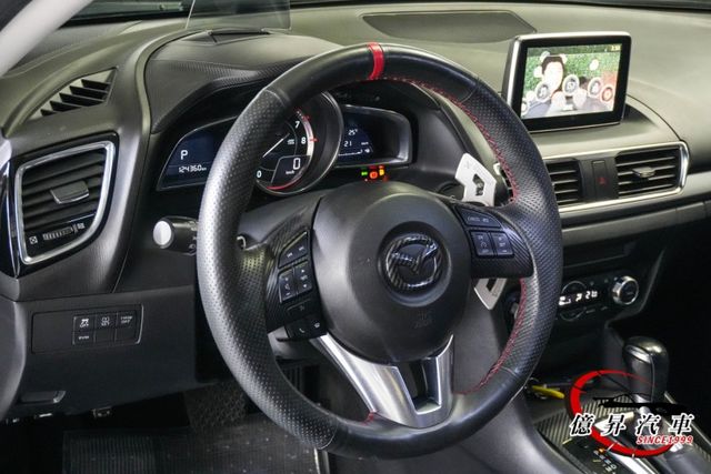 五門頂級型，外型流線動感、內裝簡約質感，油耗表現優異、養車輕鬆  第11張相片