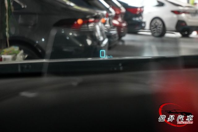 五門頂級型，外型流線動感、內裝簡約質感，油耗表現優異、養車輕鬆  第16張相片