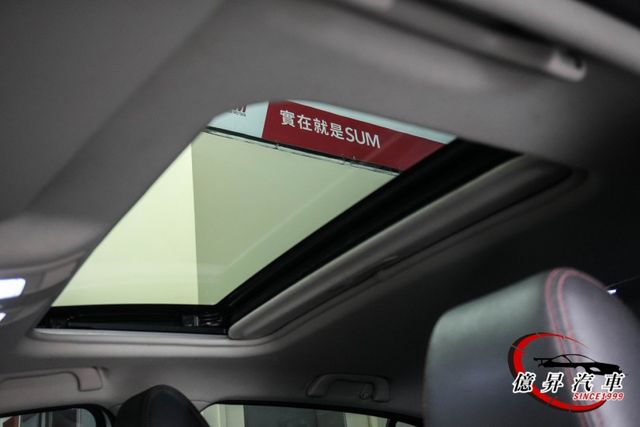 五門頂級型，外型流線動感、內裝簡約質感，油耗表現優異、養車輕鬆  第17張相片