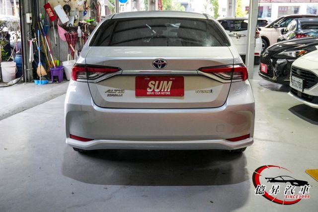 Keyless、恆溫空調、ACC跟車、盲點偵測，大電池保固8年16萬公里  第4張相片