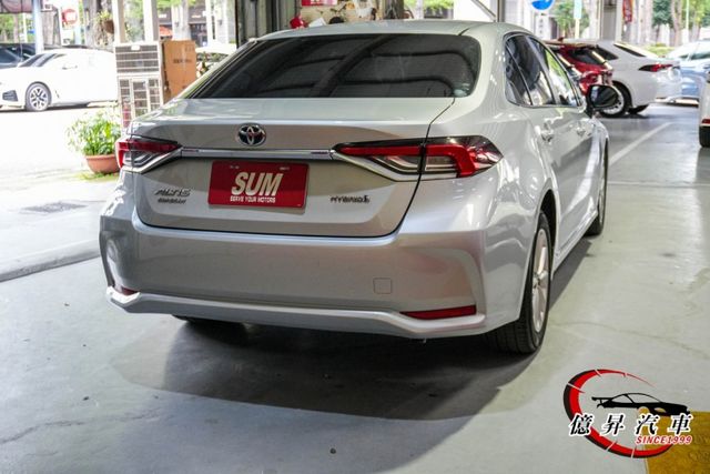 Keyless、恆溫空調、ACC跟車、盲點偵測，大電池保固8年16萬公里  第5張相片