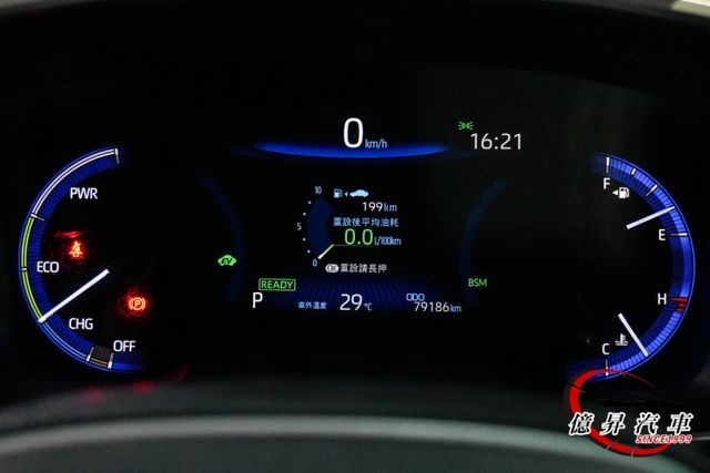 Keyless、恆溫空調、ACC跟車、盲點偵測，大電池保固8年16萬公里  第16張相片