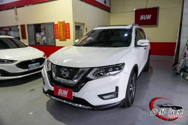 四輪驅動、全景天窗、360度環景、Keyless、電動尾門，車室空間寬敞舒適  第1張相片