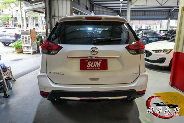 四輪驅動、全景天窗、360度環景、Keyless、電動尾門，車室空間寬敞舒適  第6張相片