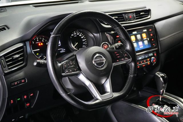 四輪驅動、全景天窗、360度環景、Keyless、電動尾門，車室空間寬敞舒適  第11張相片