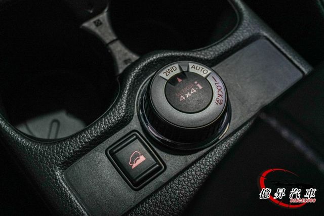 四輪驅動、全景天窗、360度環景、Keyless、電動尾門，車室空間寬敞舒適  第13張相片