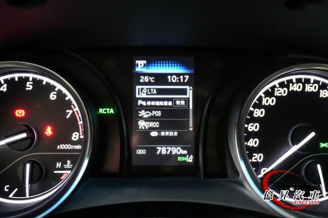 原廠保養，改裝鋁圈，日本原裝進口，電動椅、盲點偵測、ACC跟車，帥氣有型質感房車  第19張相片