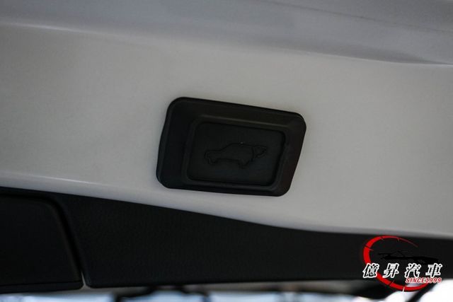 低里程，ACC跟車、360度環景、電動尾門，旗艦版，妥善率優良，高CP值SUV  第7張相片