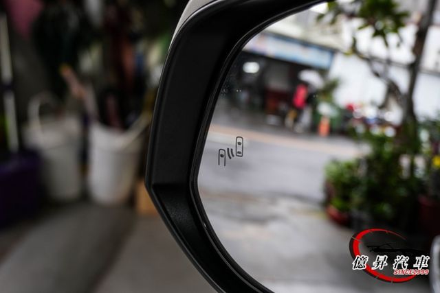 低里程，ACC跟車、360度環景、電動尾門，旗艦版，妥善率優良，高CP值SUV  第8張相片