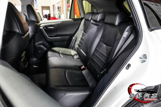 低里程，ACC跟車、360度環景、電動尾門，旗艦版，妥善率優良，高CP值SUV  第10張相片