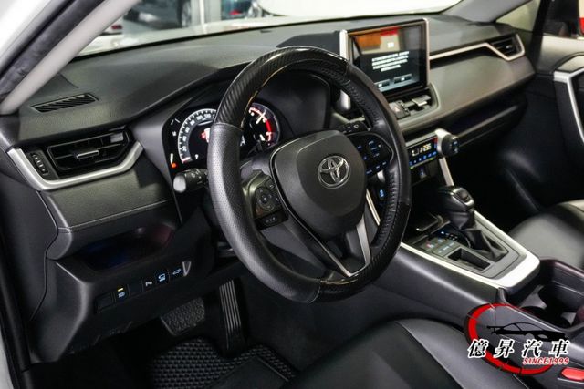 低里程，ACC跟車、360度環景、電動尾門，旗艦版，妥善率優良，高CP值SUV  第11張相片