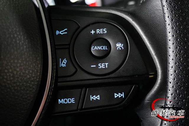 低里程，ACC跟車、360度環景、電動尾門，旗艦版，妥善率優良，高CP值SUV  第12張相片