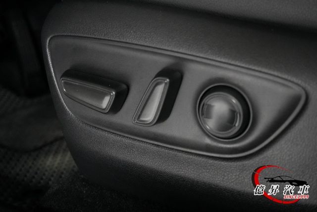 低里程，ACC跟車、360度環景、電動尾門，旗艦版，妥善率優良，高CP值SUV  第13張相片