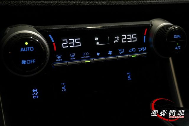 低里程，ACC跟車、360度環景、電動尾門，旗艦版，妥善率優良，高CP值SUV  第16張相片