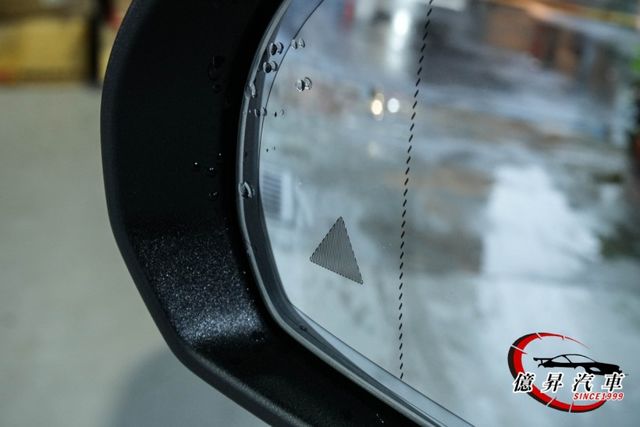 總代理，僅跑2.5萬公里，夜色套件、360度環景、AMG套件、23P跟車，新款W206  第8張相片