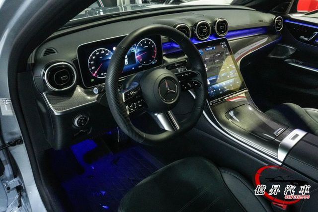 總代理，僅跑2.5萬公里，夜色套件、360度環景、AMG套件、23P跟車，新款W206  第11張相片