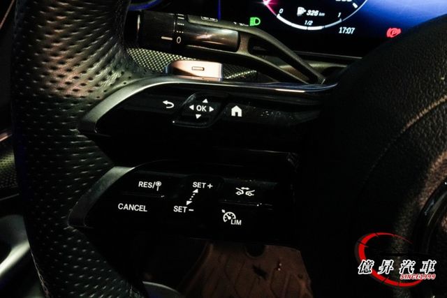 總代理，僅跑2.5萬公里，夜色套件、360度環景、AMG套件、23P跟車，新款W206  第12張相片