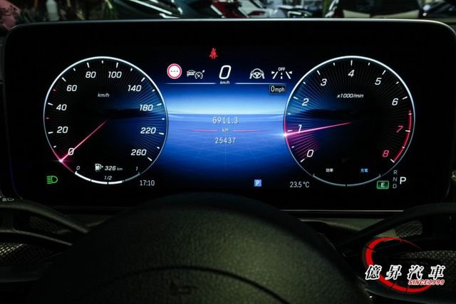 總代理，僅跑2.5萬公里，夜色套件、360度環景、AMG套件、23P跟車，新款W206  第20張相片