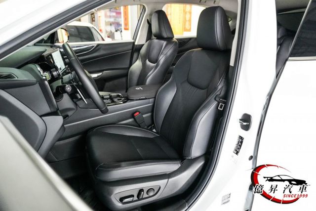 360環景、ACC、車道置中、AEB，LSS 3.0，豪華特仕版，新車價196萬  第9張相片