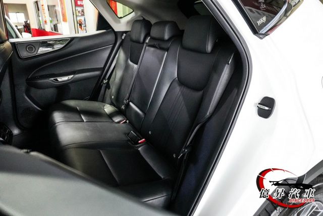 360環景、ACC、車道置中、AEB，LSS 3.0，豪華特仕版，新車價196萬  第10張相片