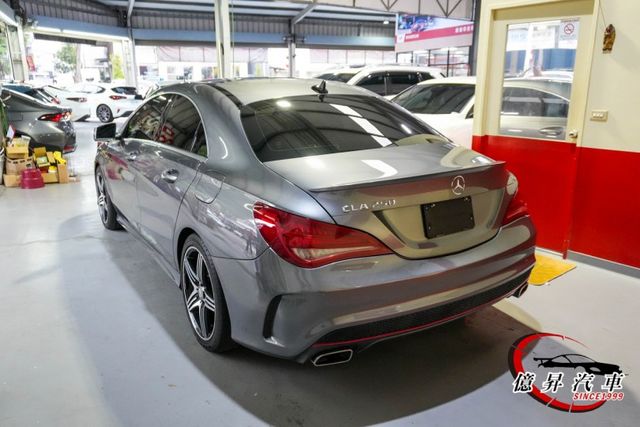 Keyless、AMG套件、盲點偵測、H/K音響、全景天窗，極致跑格轎跑  第5張相片