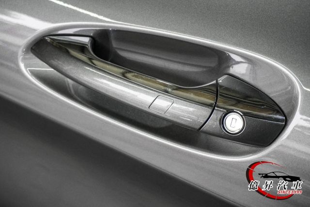 Keyless、AMG套件、盲點偵測、H/K音響、全景天窗，極致跑格轎跑  第7張相片