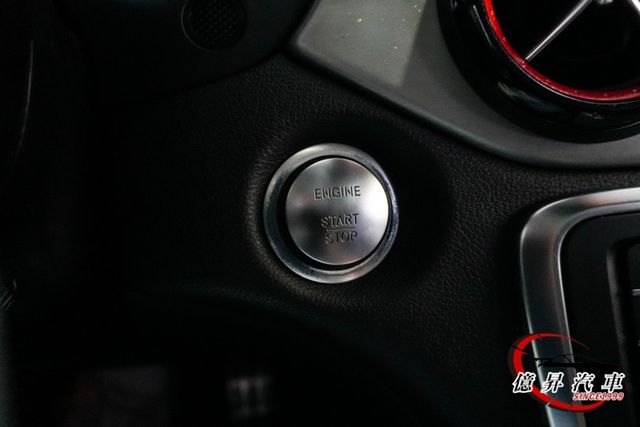 Keyless、AMG套件、盲點偵測、H/K音響、全景天窗，極致跑格轎跑  第12張相片