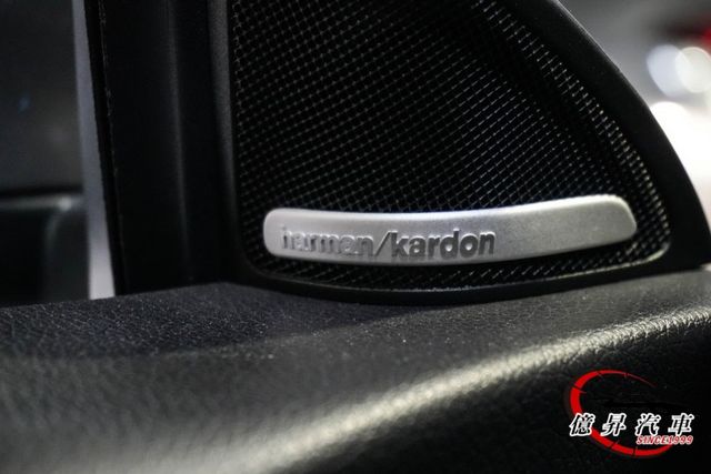 Keyless、AMG套件、盲點偵測、H/K音響、全景天窗，極致跑格轎跑  第13張相片